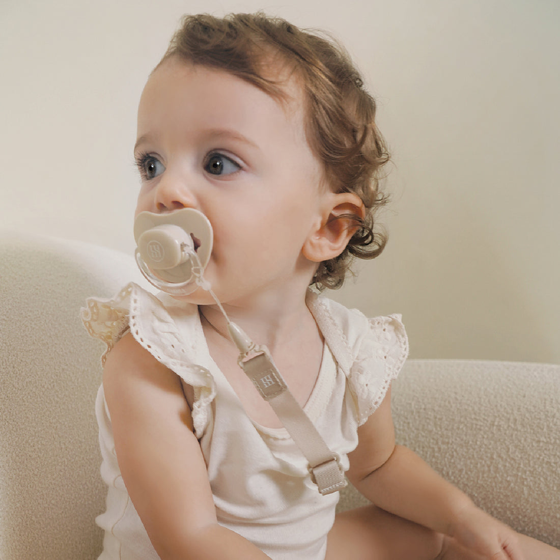 Simba | Allongé Glow-in-the-Dark Pacifier Clip -Nook【Beige】