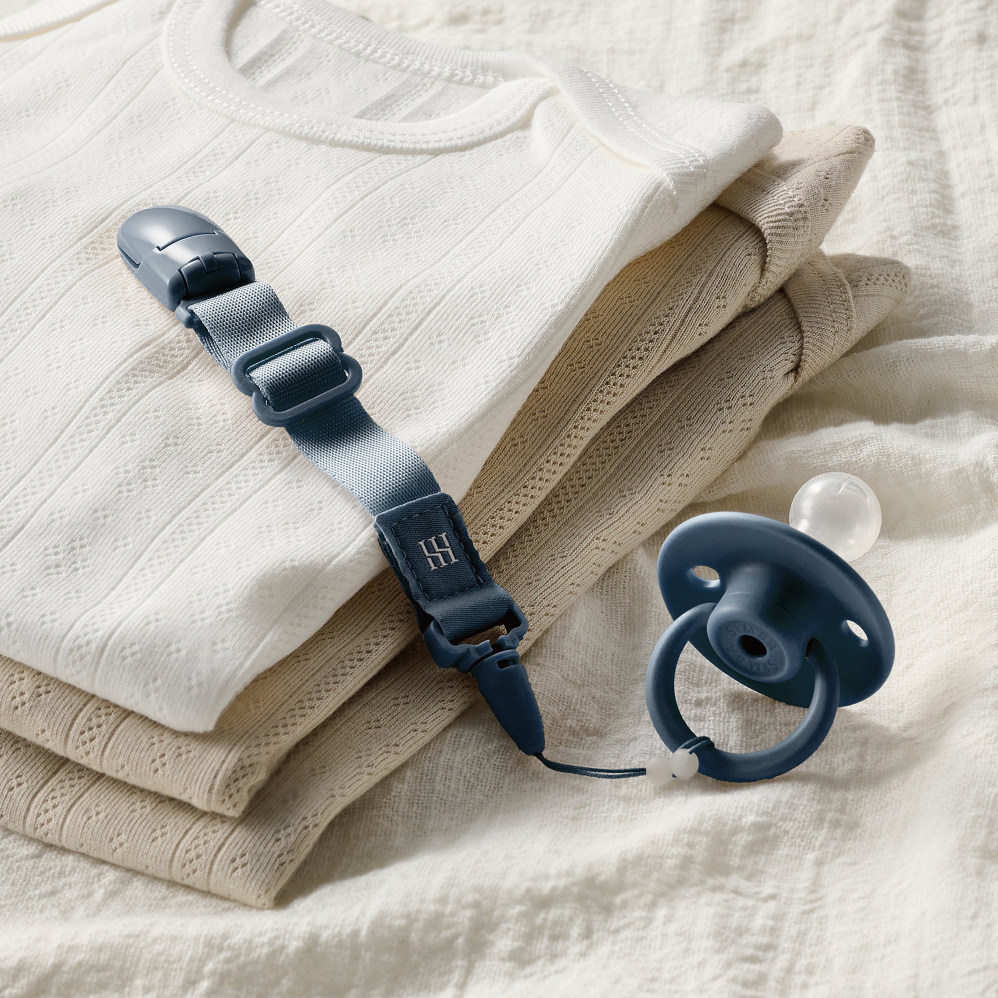 Simba | Allongé Glow-in-the-Dark Pacifier Clip -【Dark Blue】