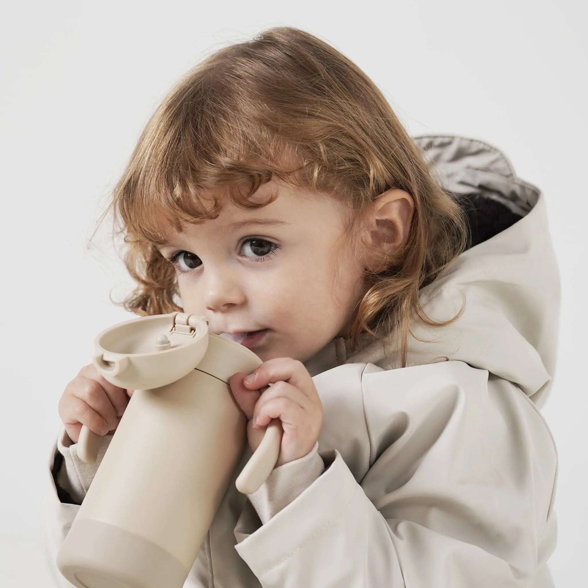 Simba | TEENYLITE Thermal Bottle with Handle & Anti-Splash Straw 330ml -Nook【Beige】 Simba