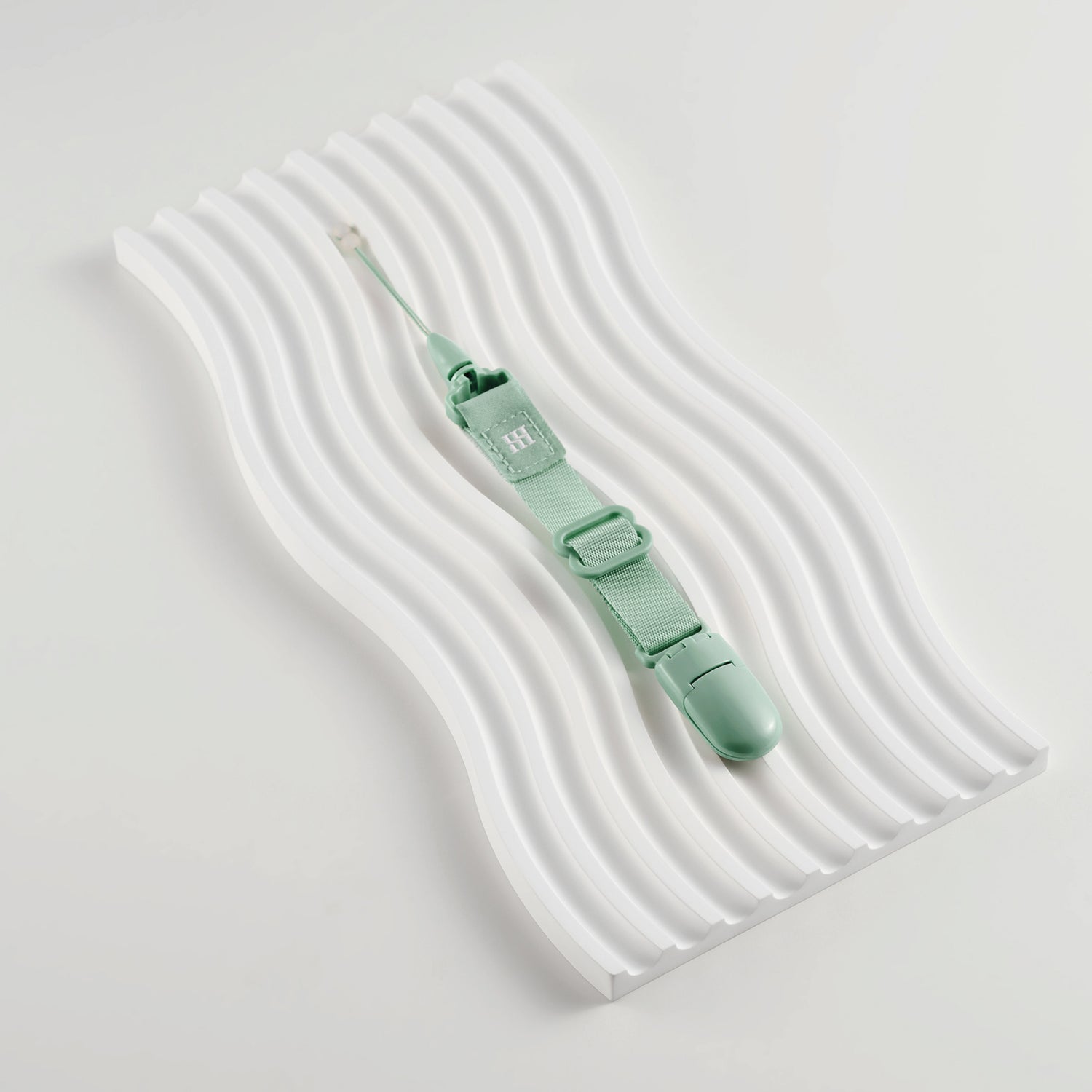 Simba | Allongé Glow-in-the-Dark Pacifier Clip -Succa【Green】